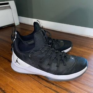 Men’s 10.5 size Jordan’s Sneaker